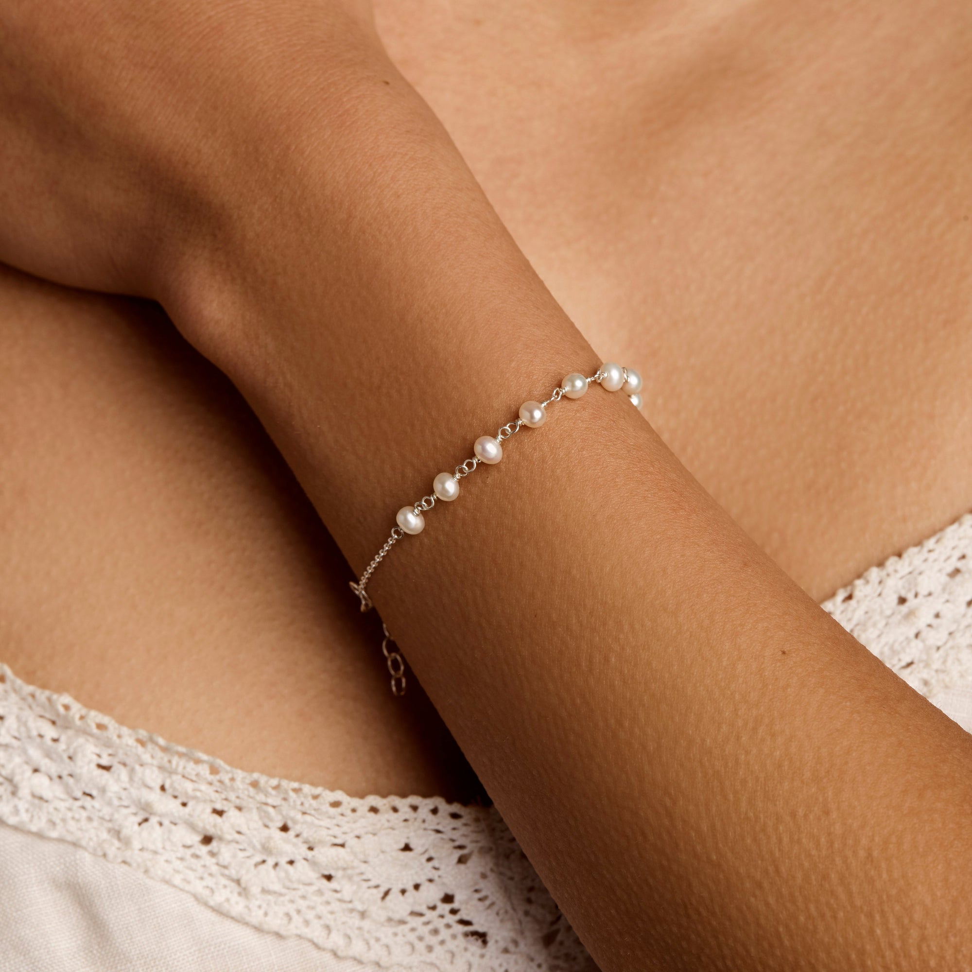 Joyous Pearl Bracelet