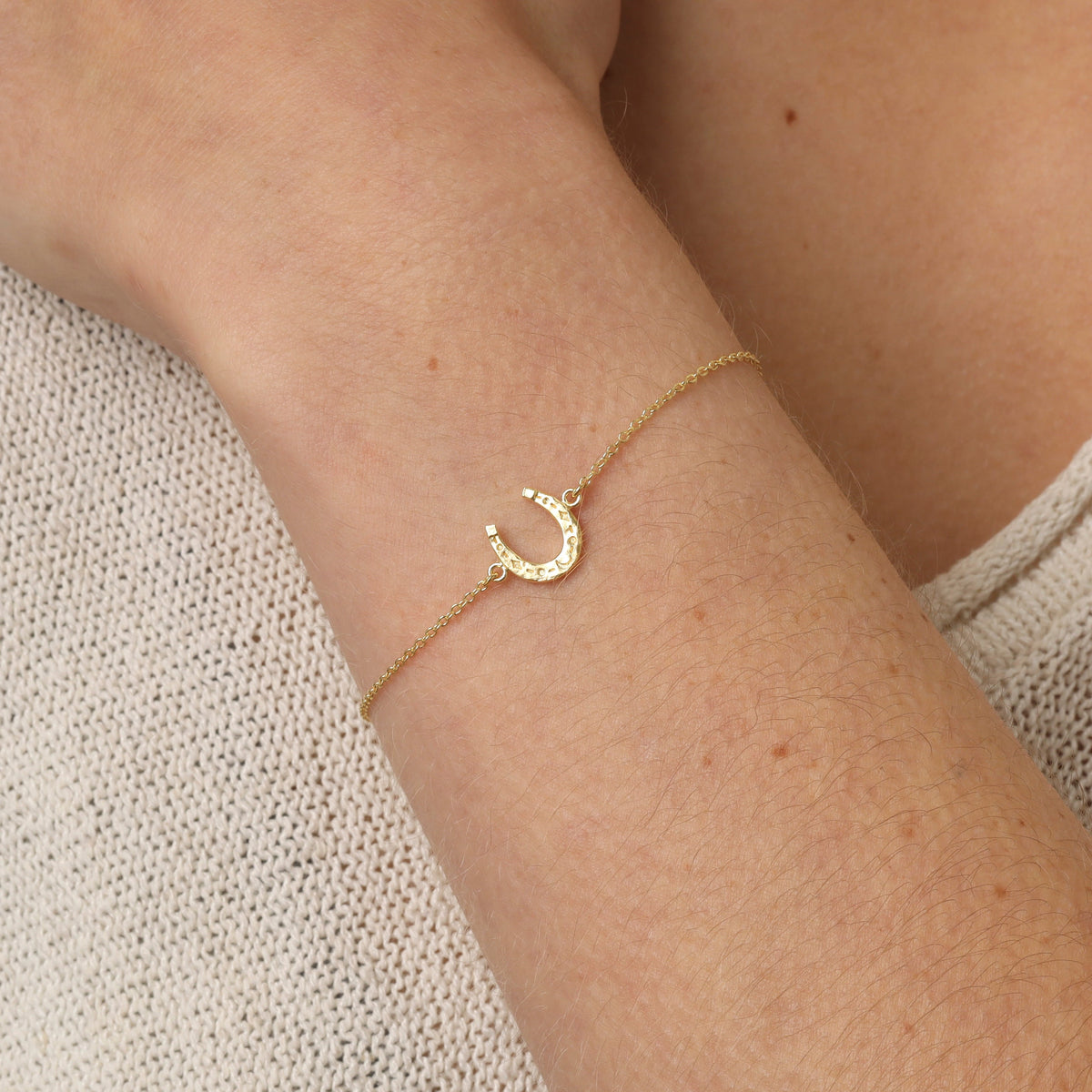 Lucky Horseshoe Bracelet Gold