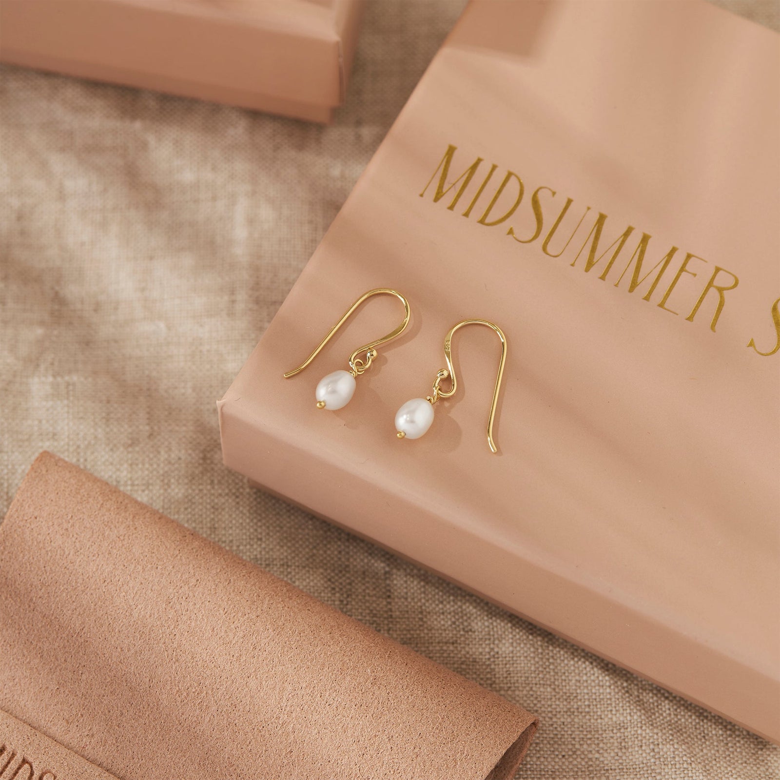 Delicate Pearl Earrings Gold