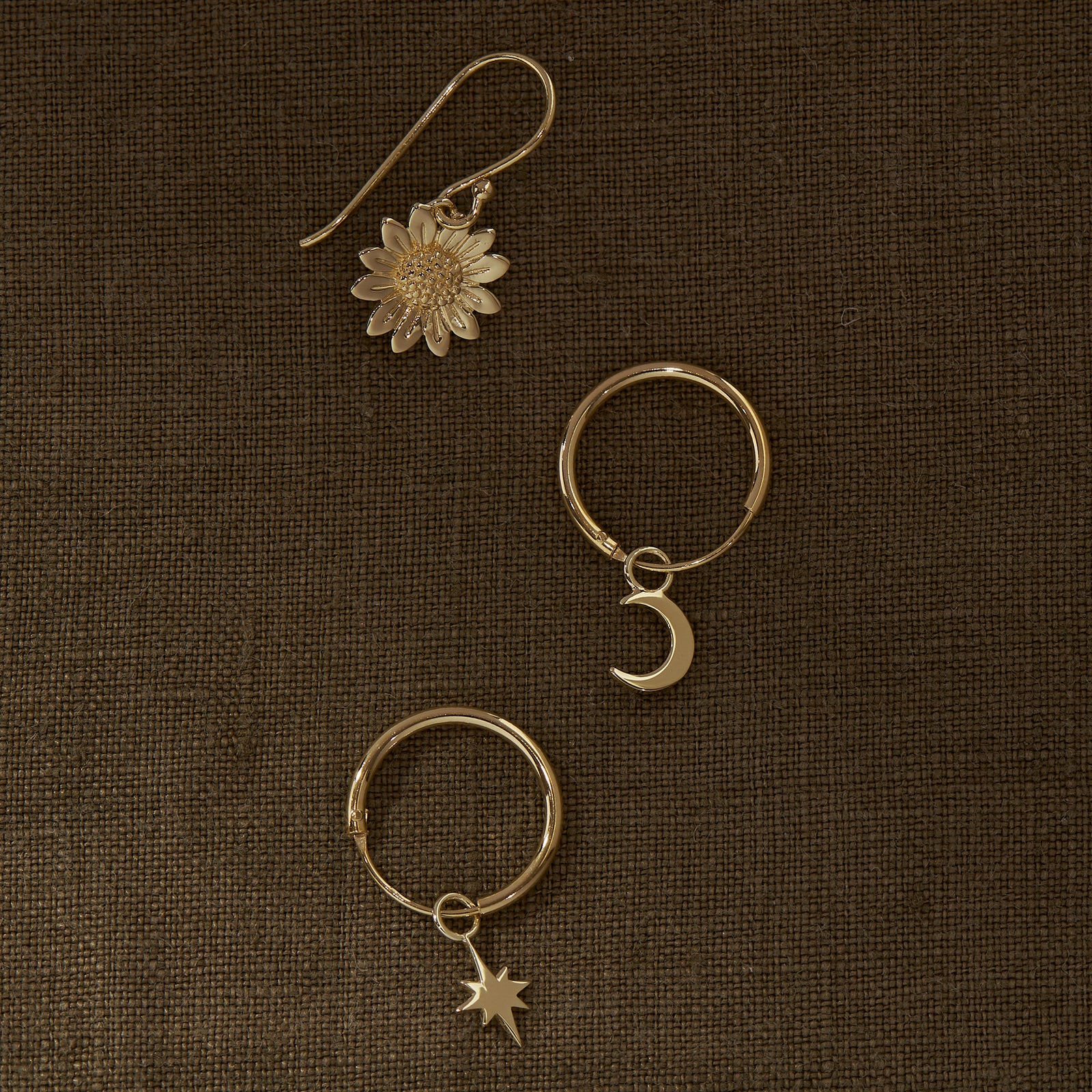 Blossoming Sunflower Earrings Gold