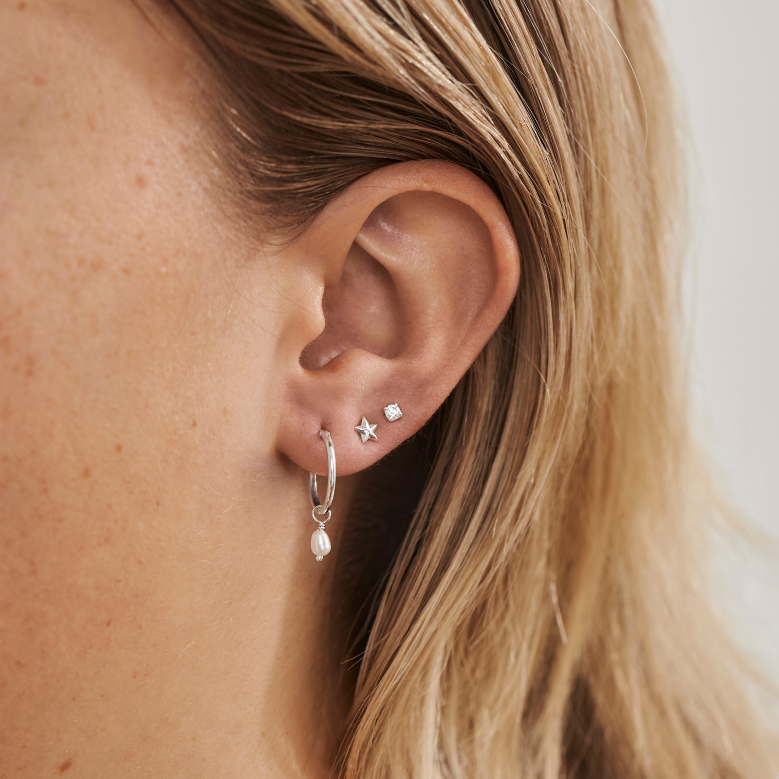 Dainty Pearl Huggies