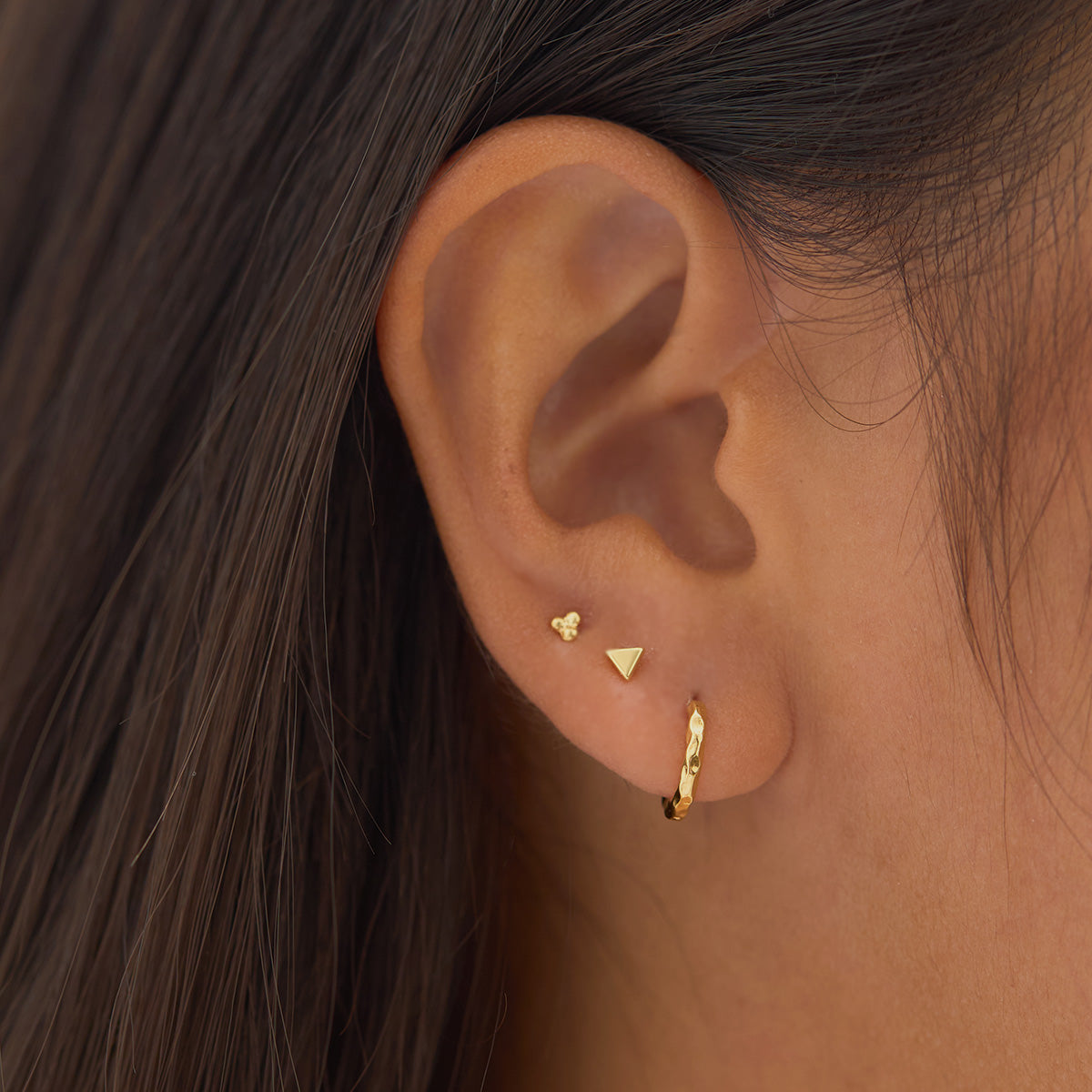 Delicate Ripple Huggies Gold