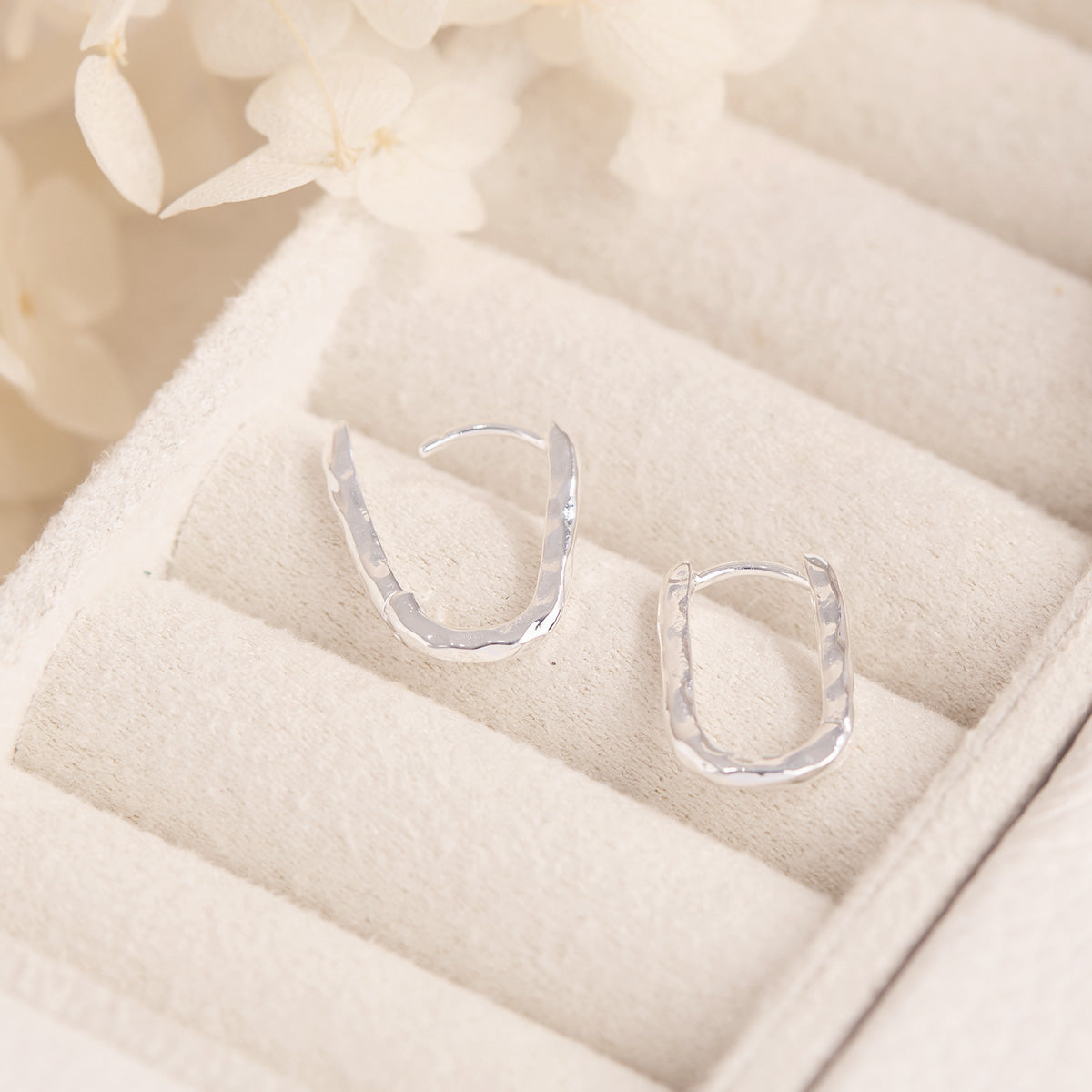 Delicate Eternity Textured Huggies