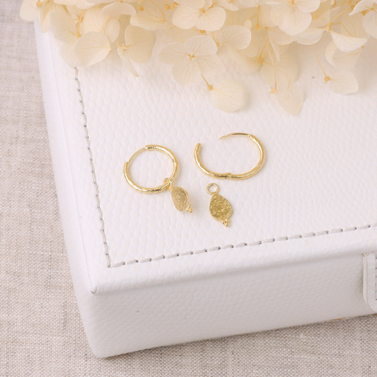 Glisten Textured Huggies Gold