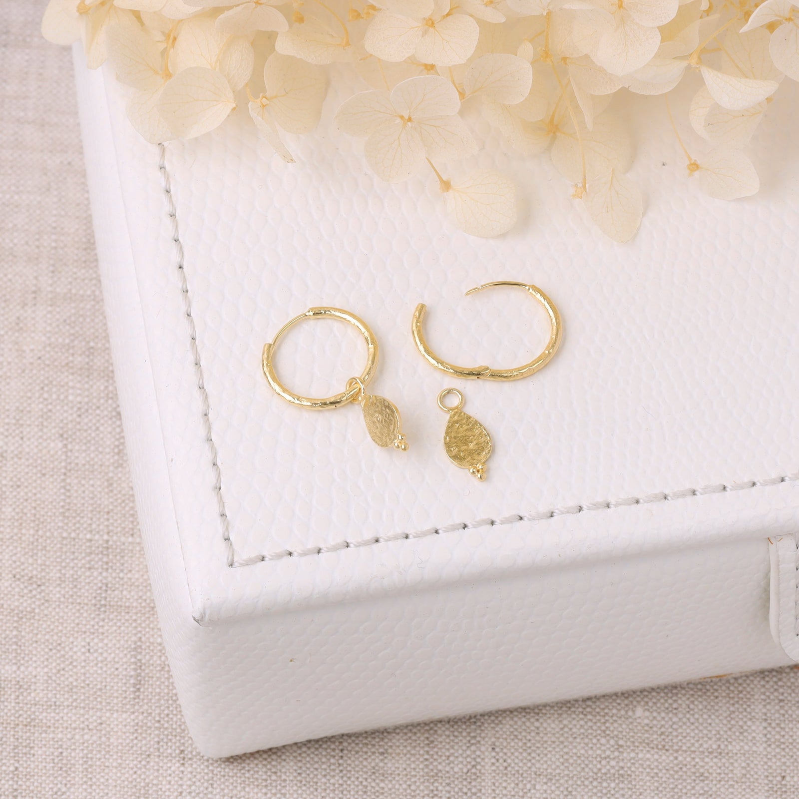 Glisten Textured Huggies Gold