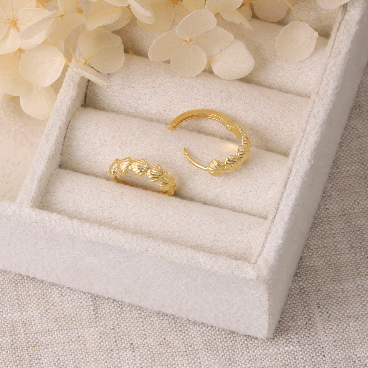 Shellsong Huggies Gold