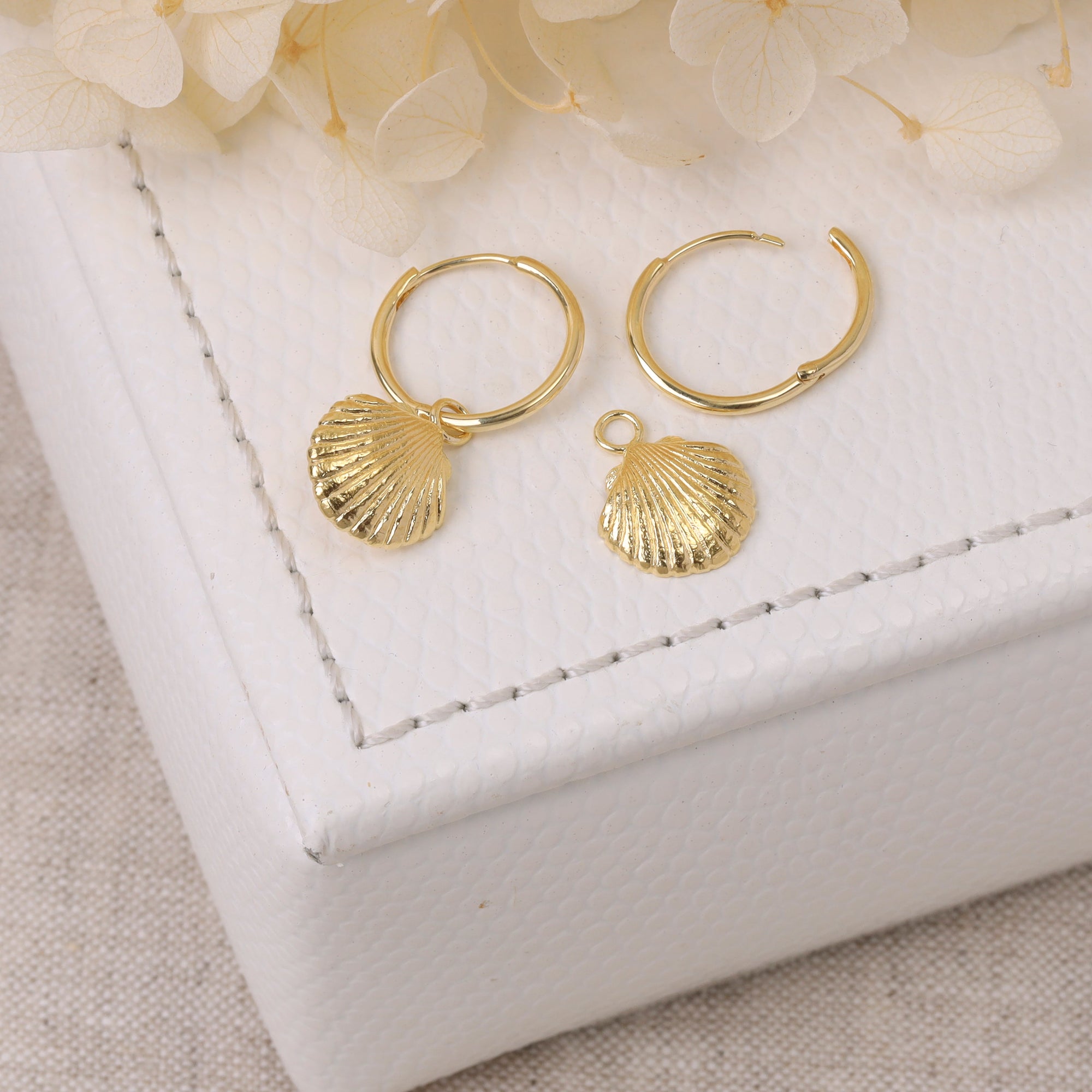 Sandshell Hoops Gold