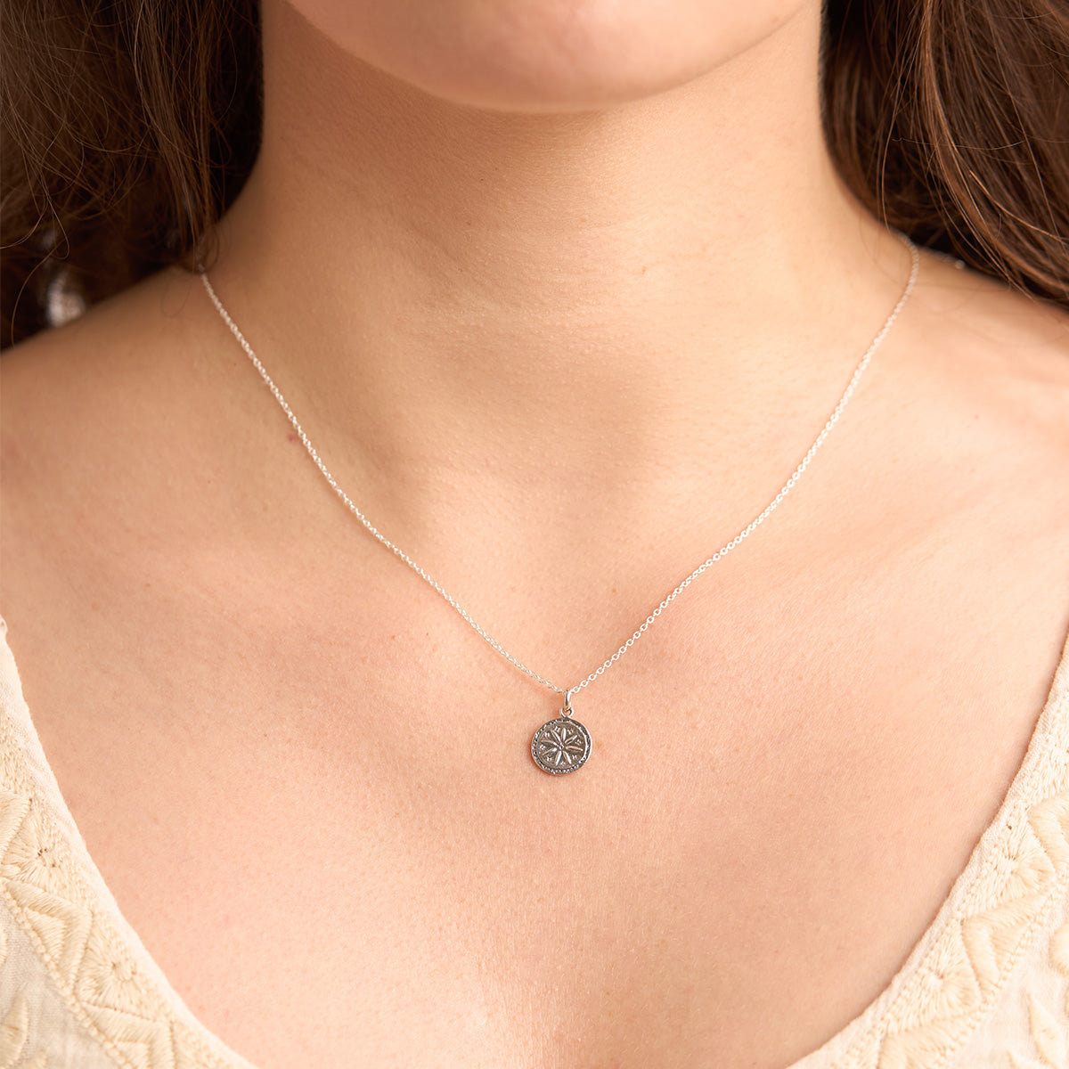 Shining Bee Necklace