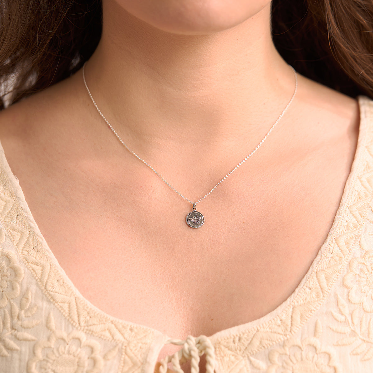 Shining Bee Necklace