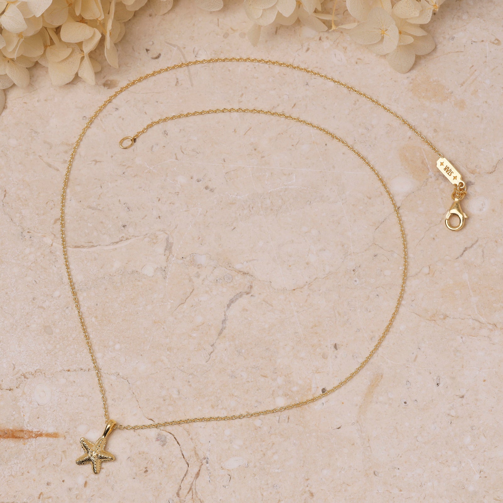 Dainty Starfish Necklace Gold