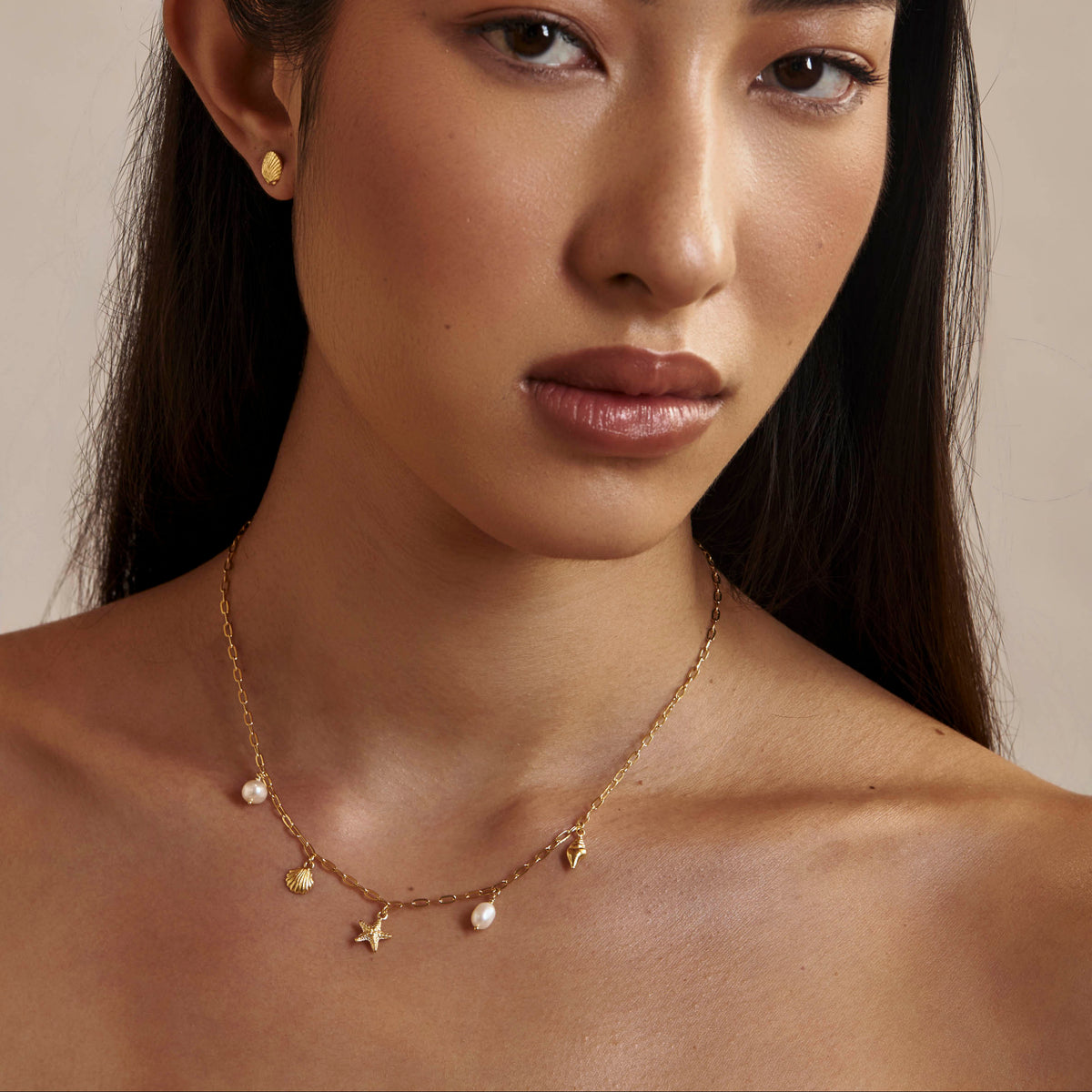 Oceanic Charm Pearl Necklace Gold