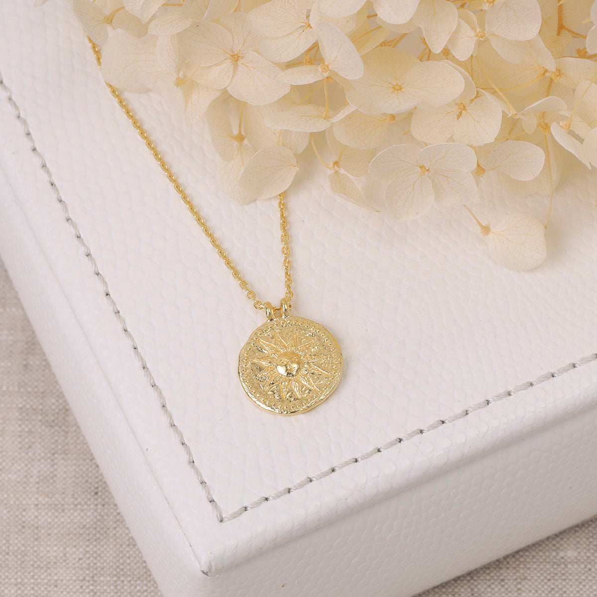 Sunkeeper Necklace Gold