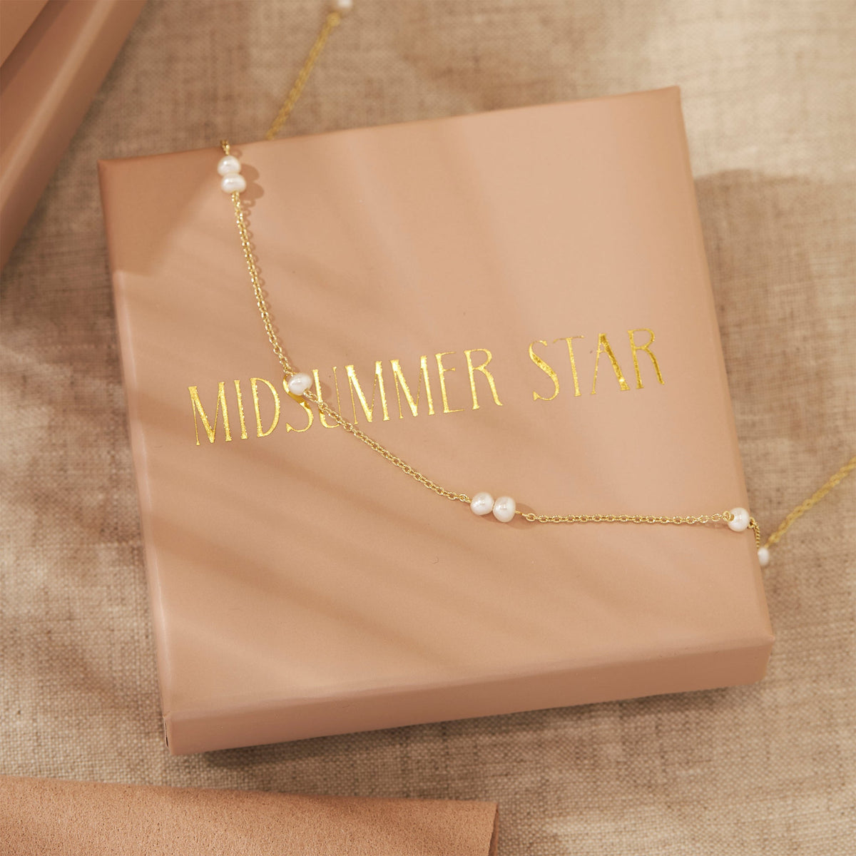 Nami Pearl Necklace Gold