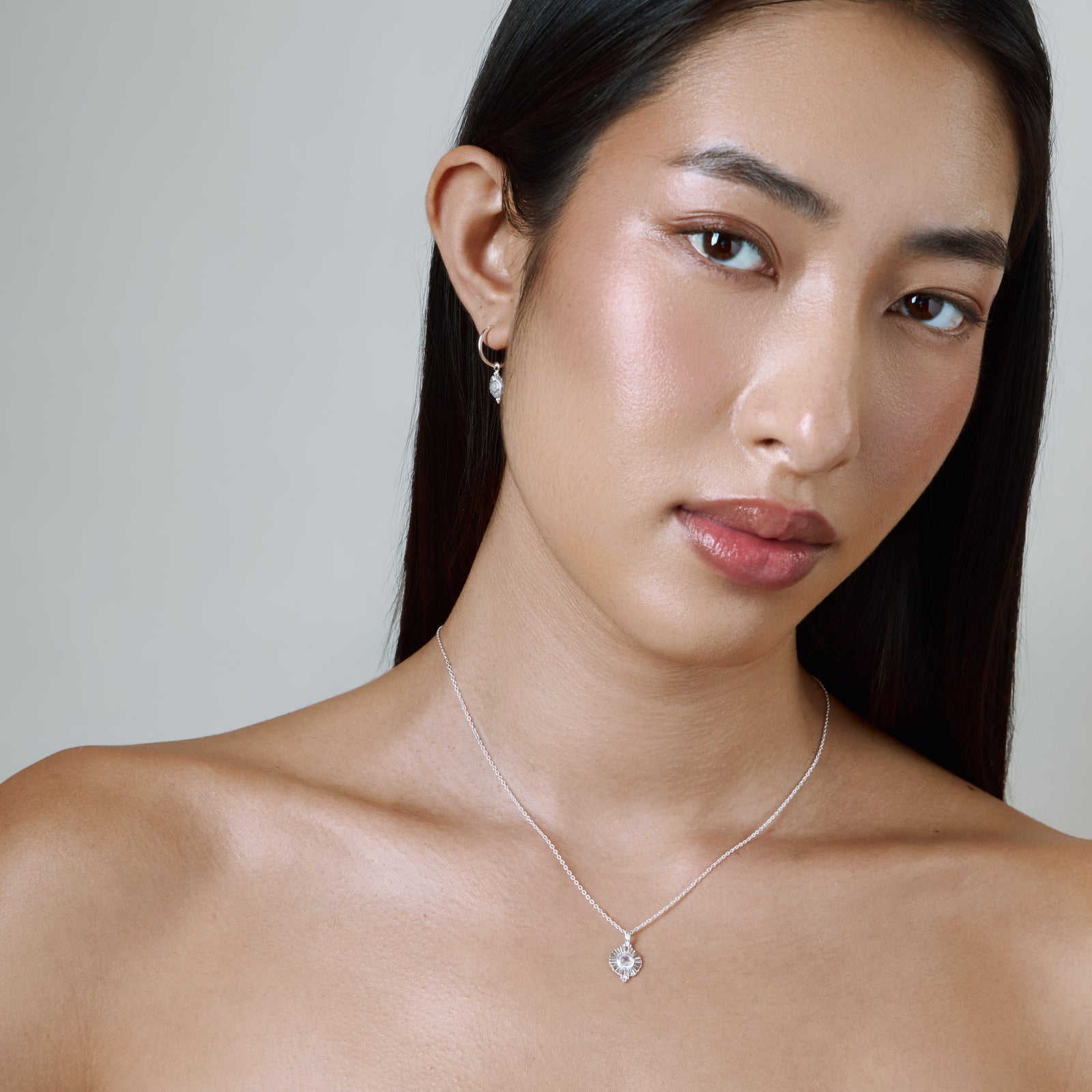 Veya Moonstone Necklace