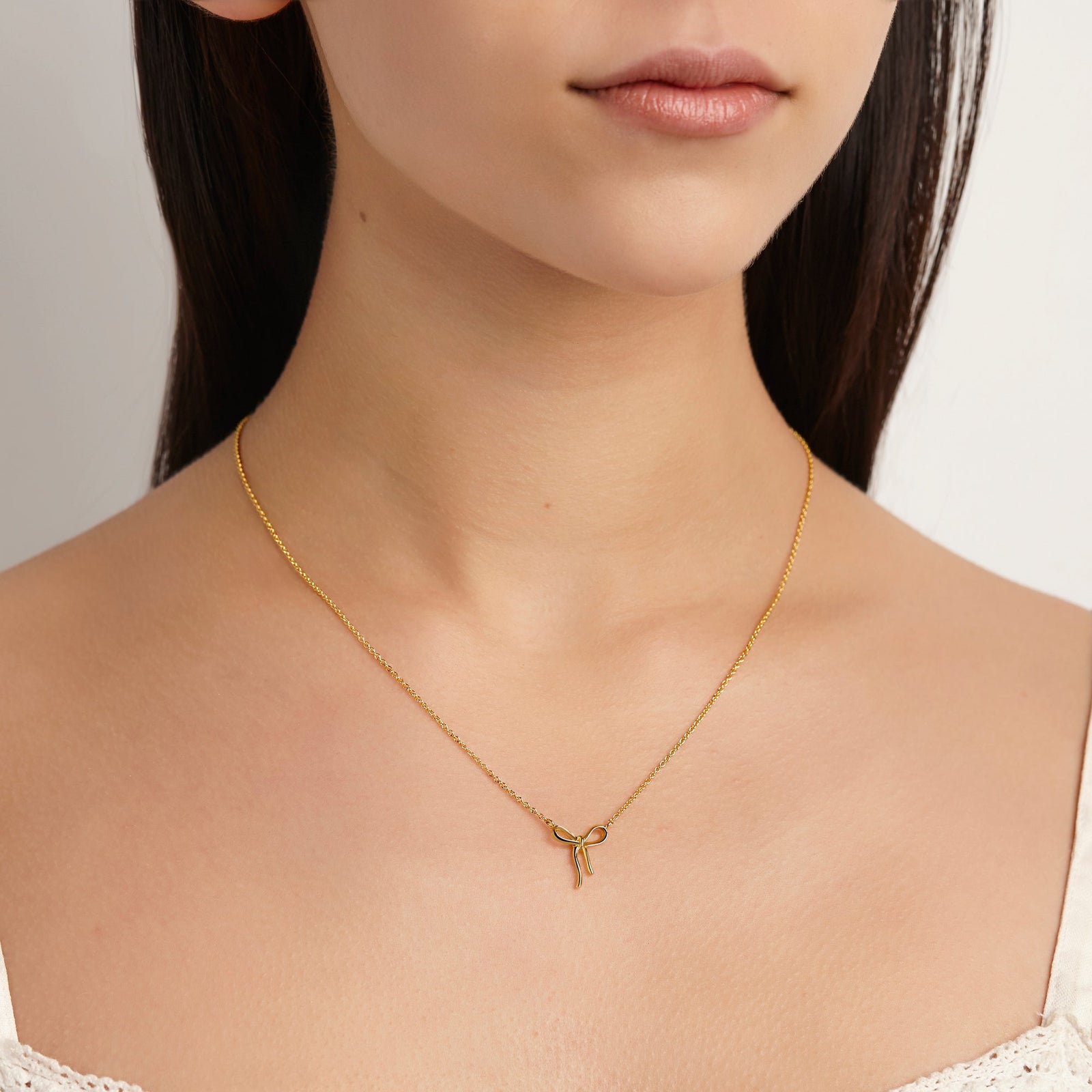 Bow Necklace Gold