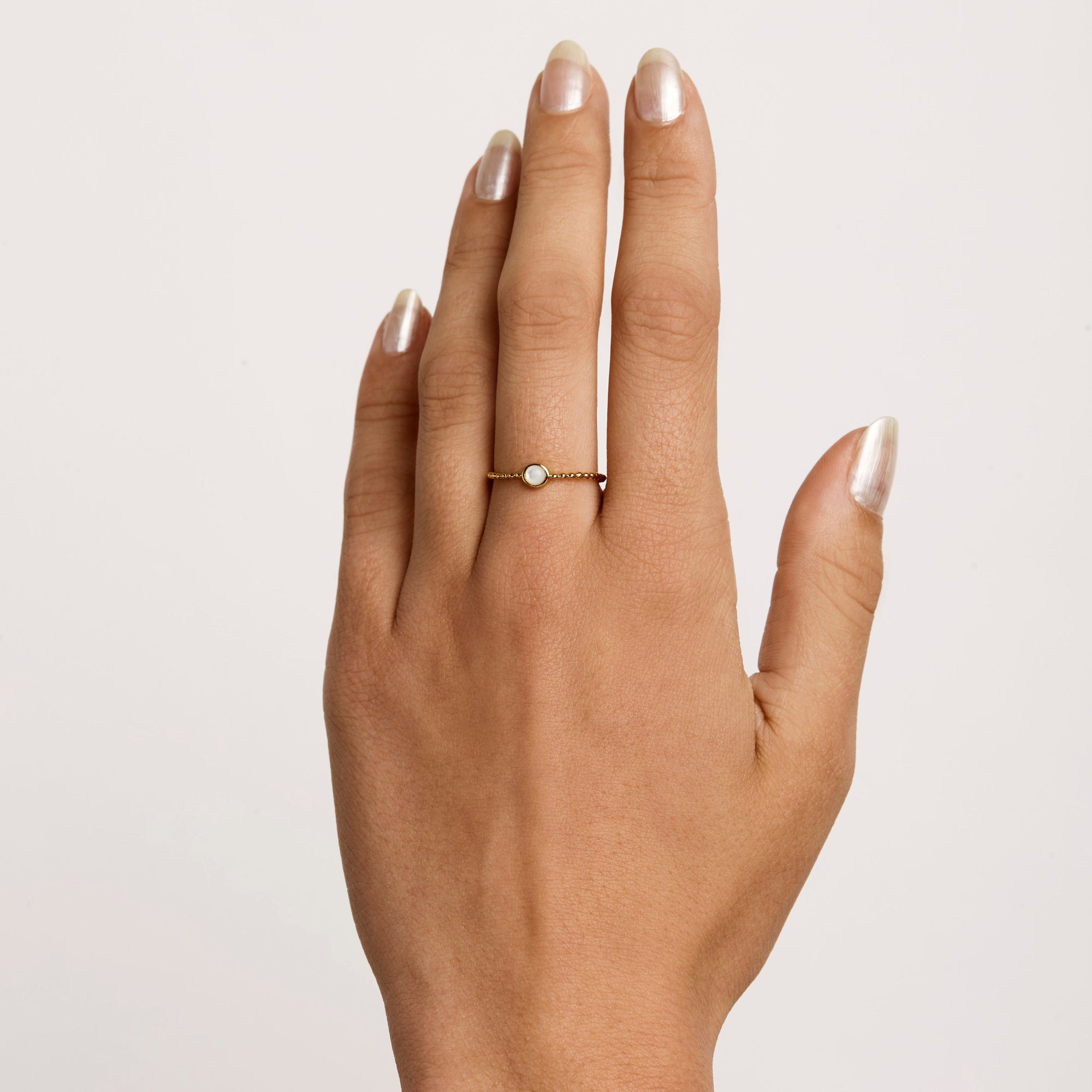 Halo Shell Gold Ring