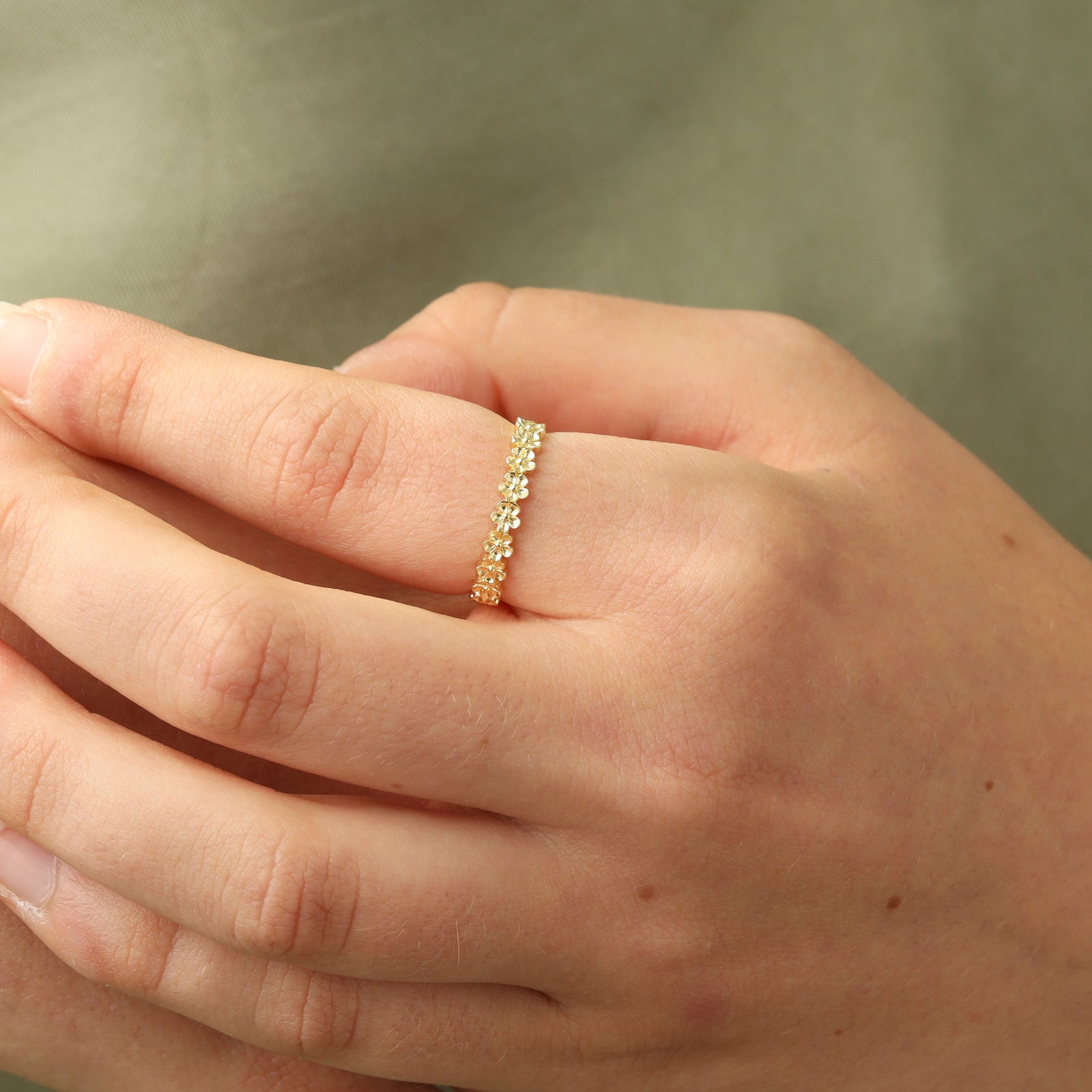 Blossom Chain Ring Gold