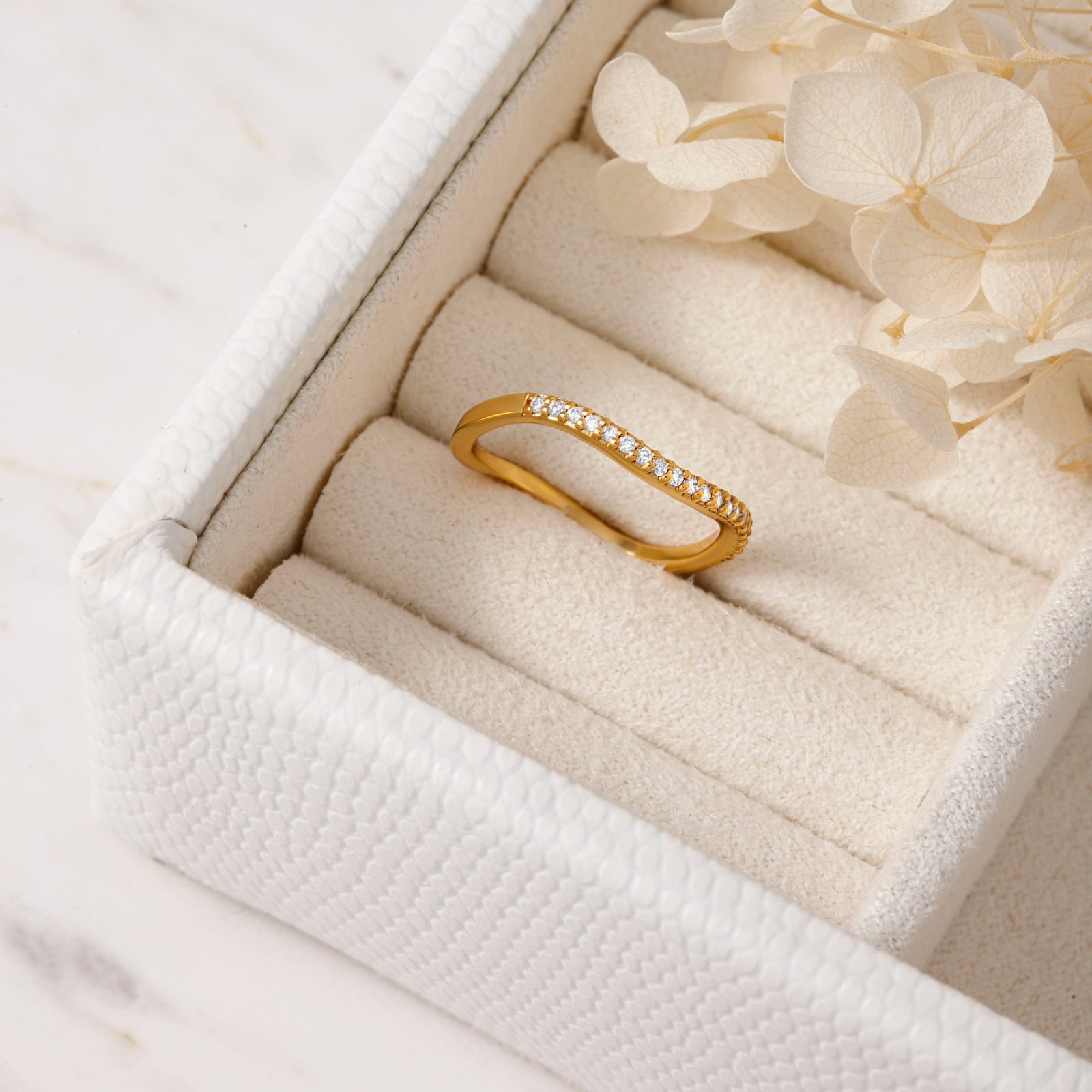 Wavey Sparkles Gold Ring