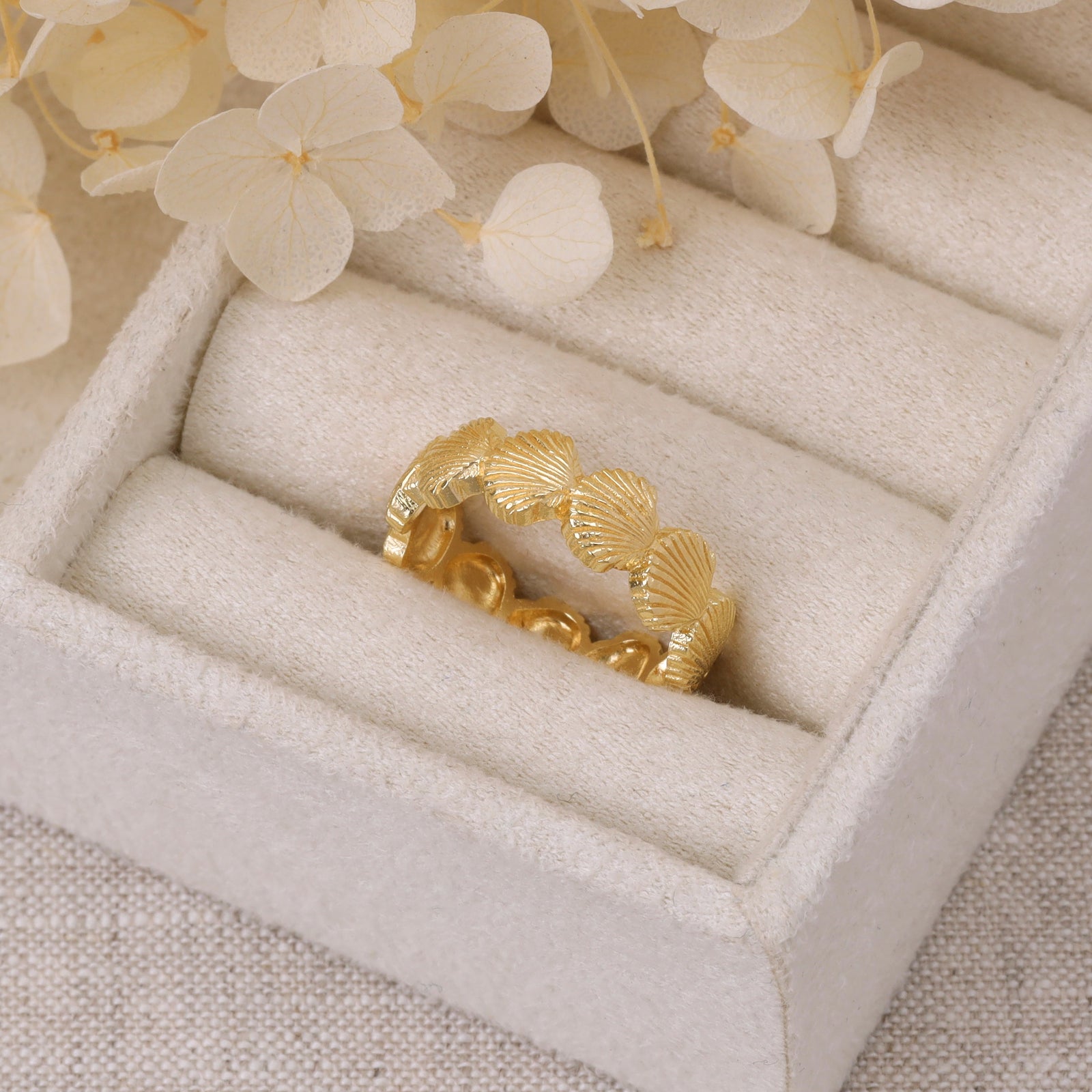 Sandshell Ring Gold