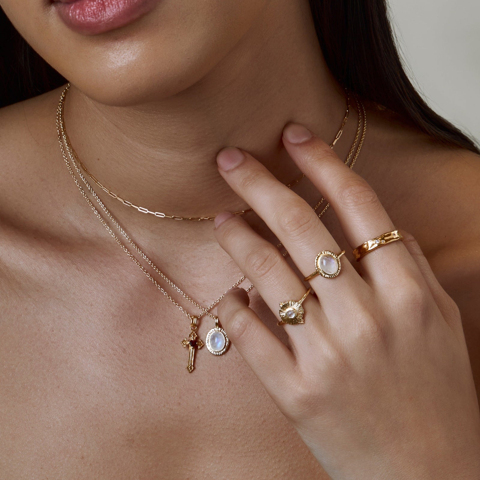 Veya Moonstone Ring Gold