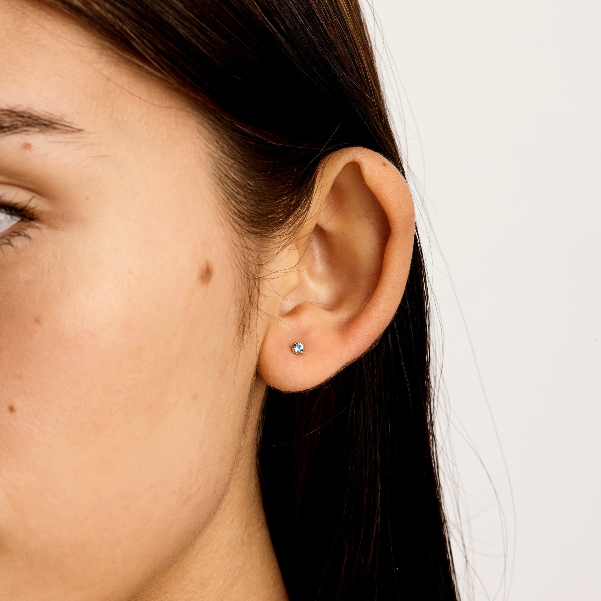 Delicate Aquamarine Gold Studs