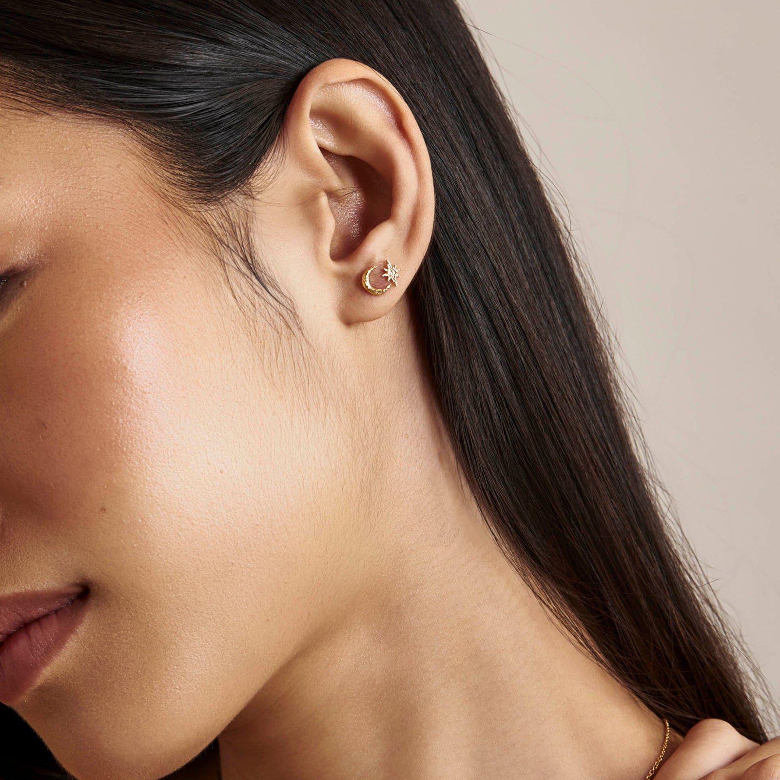 Textured Night Glow Studs Gold