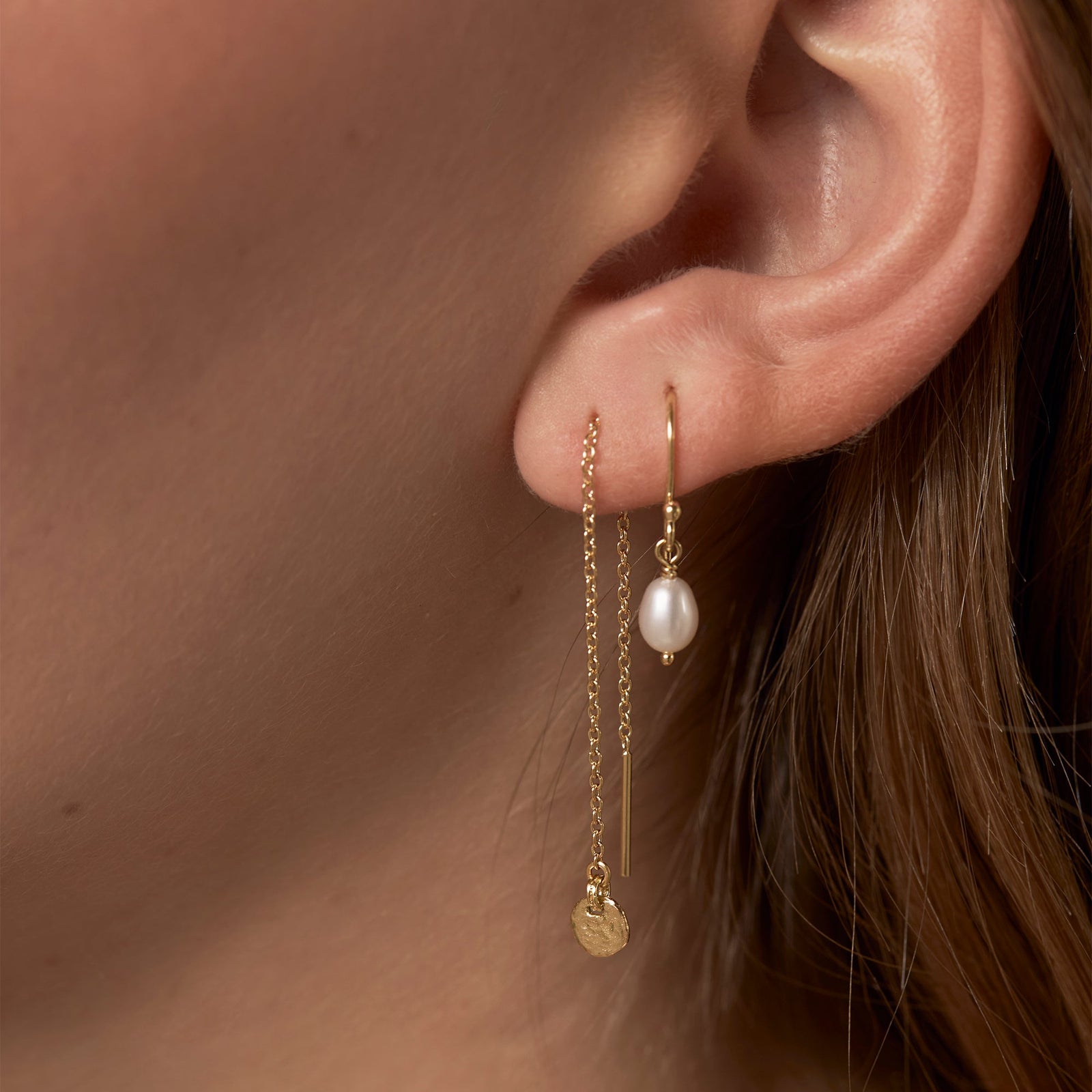 Delicate Pearl Earrings Gold