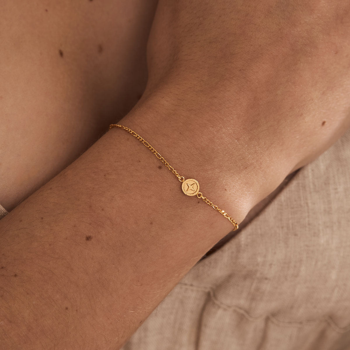 Asteria Bracelet Gold