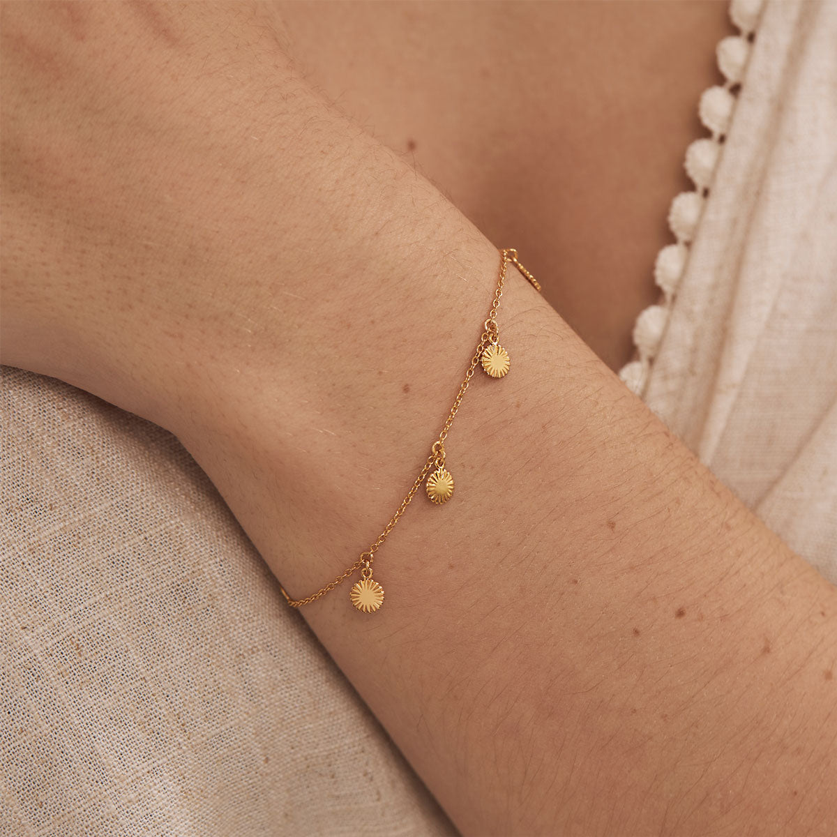 Daisy Bracelet Gold