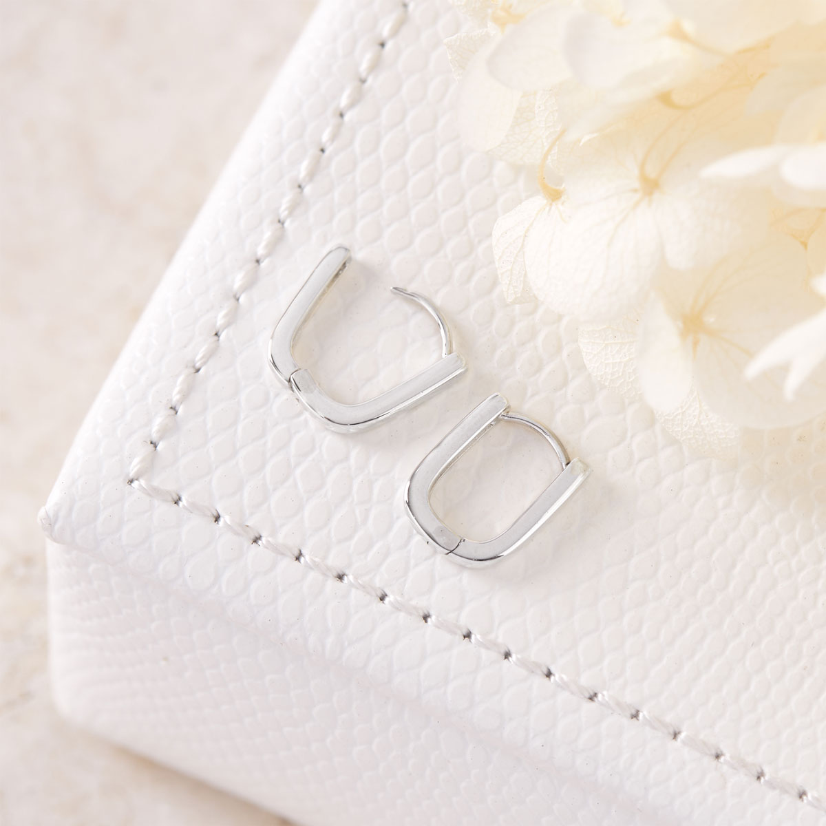 Eternity Huggies Small