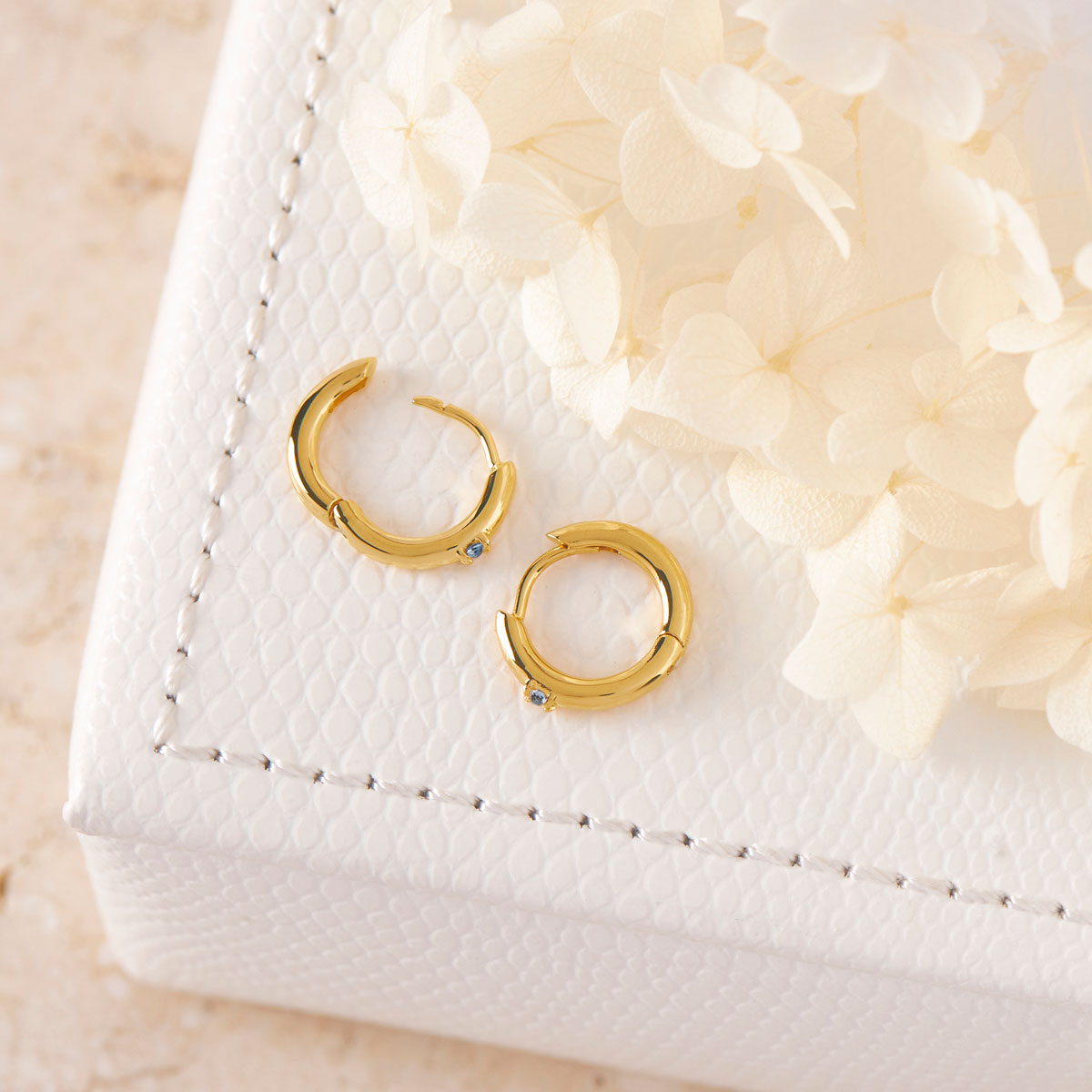 Comet London Blue Huggies Gold