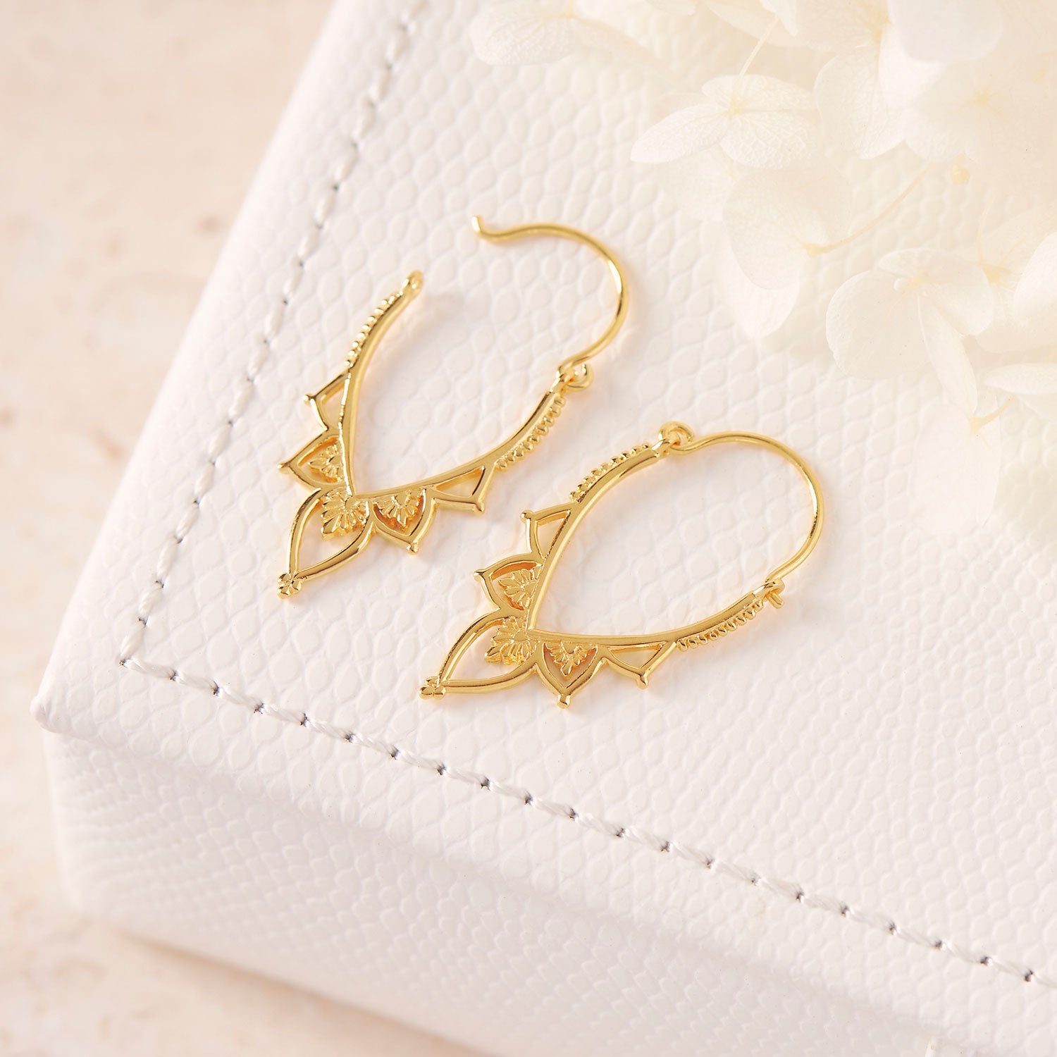 Love Lace Hoops Gold