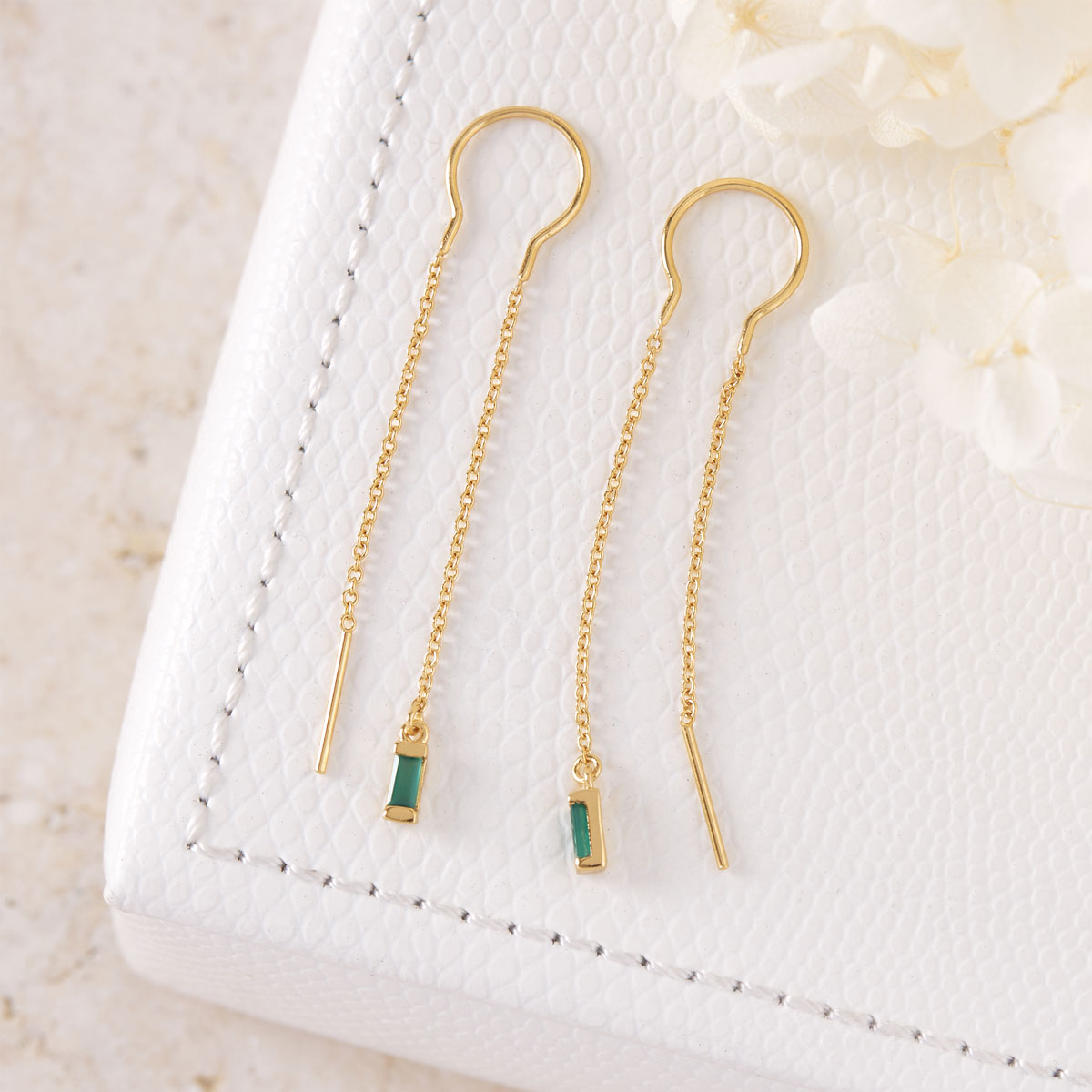 Lumen Baguette Green Onyx Threaders Gold