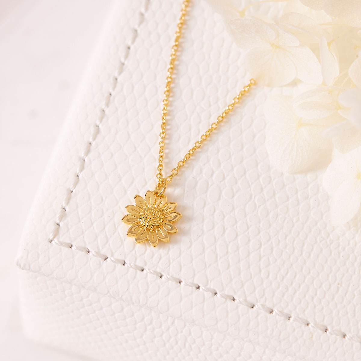 Blossoming Sunflower Choker Gold