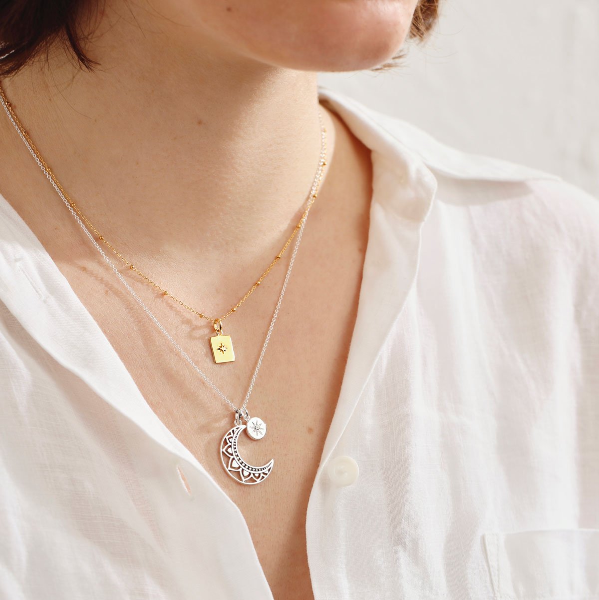 Enchanted Light Neck Charm