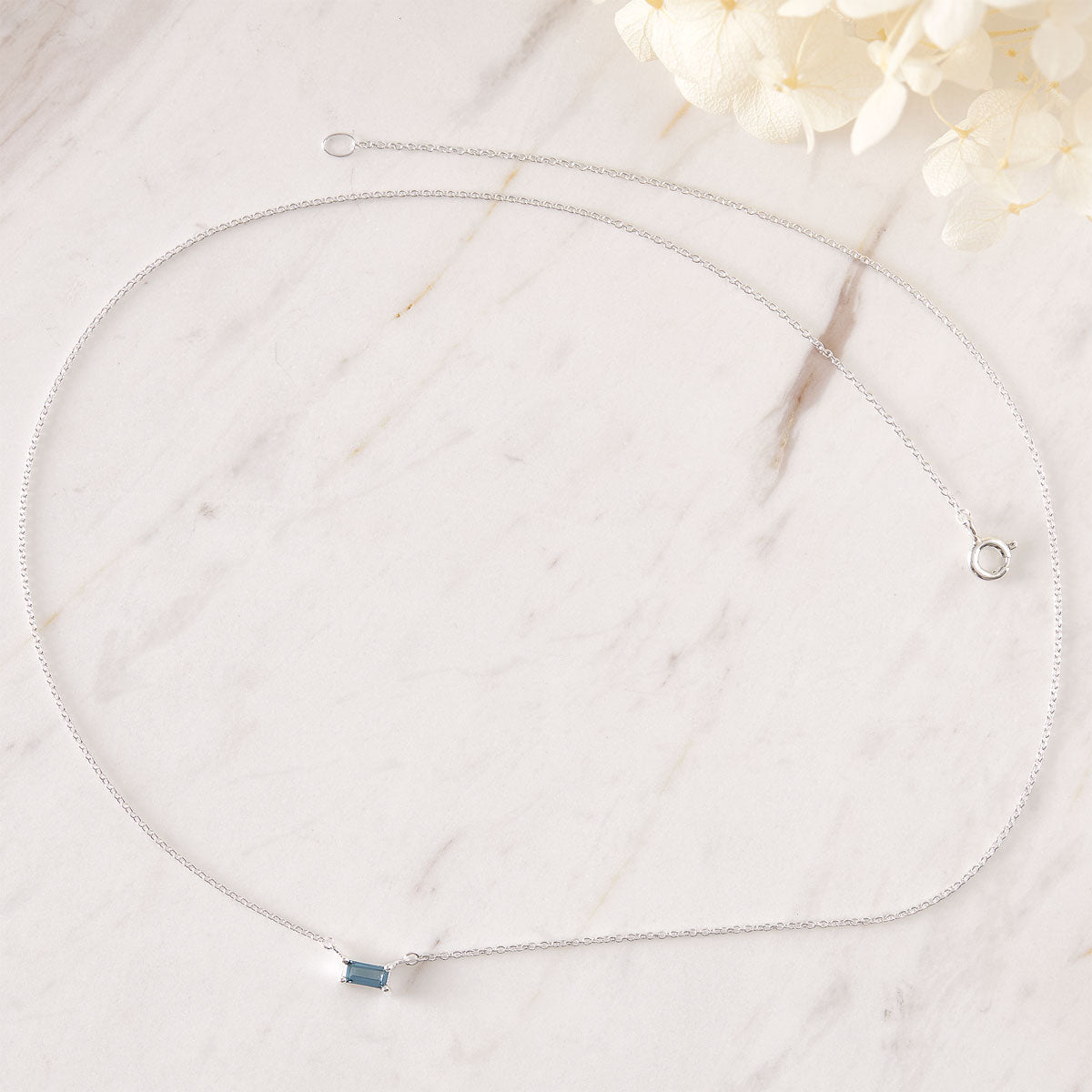 Lumen Baguette London Blue Necklace