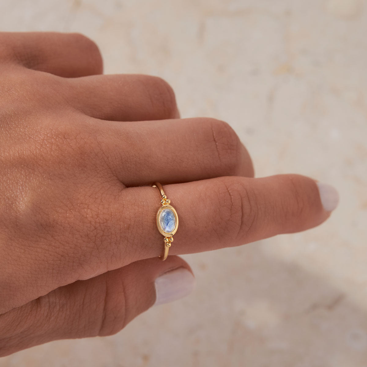 The Visionary Moonstone Ring Gold