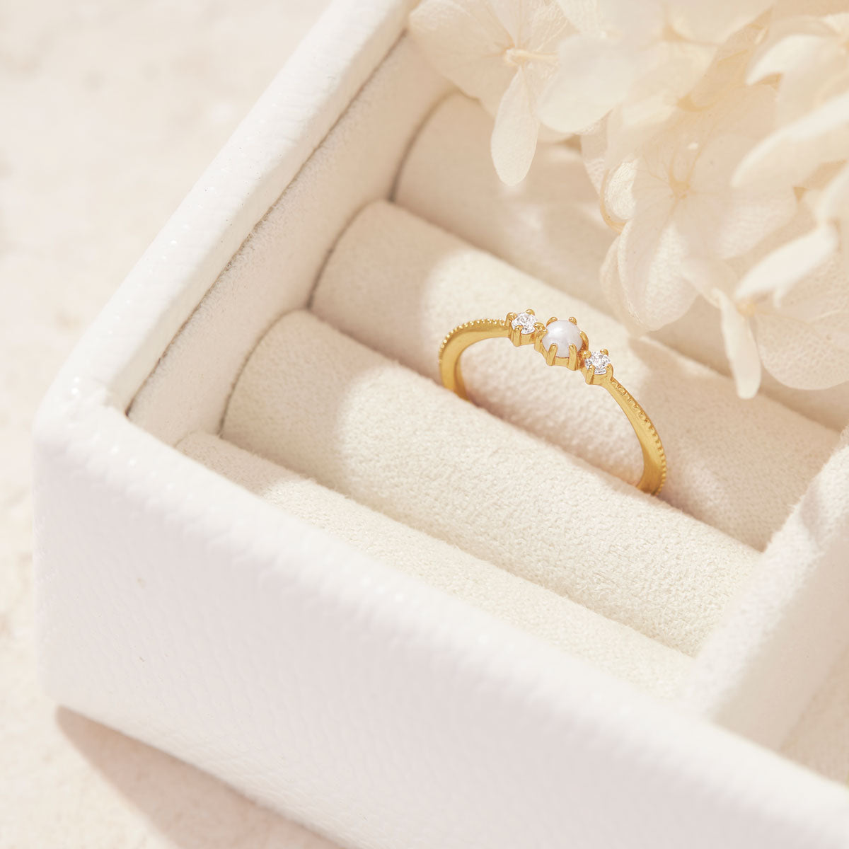 Divine Wisdom Pearl Ring Gold