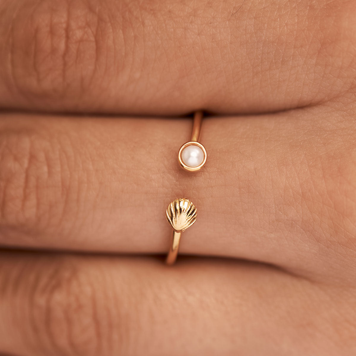 Venus Pearl Ring Gold