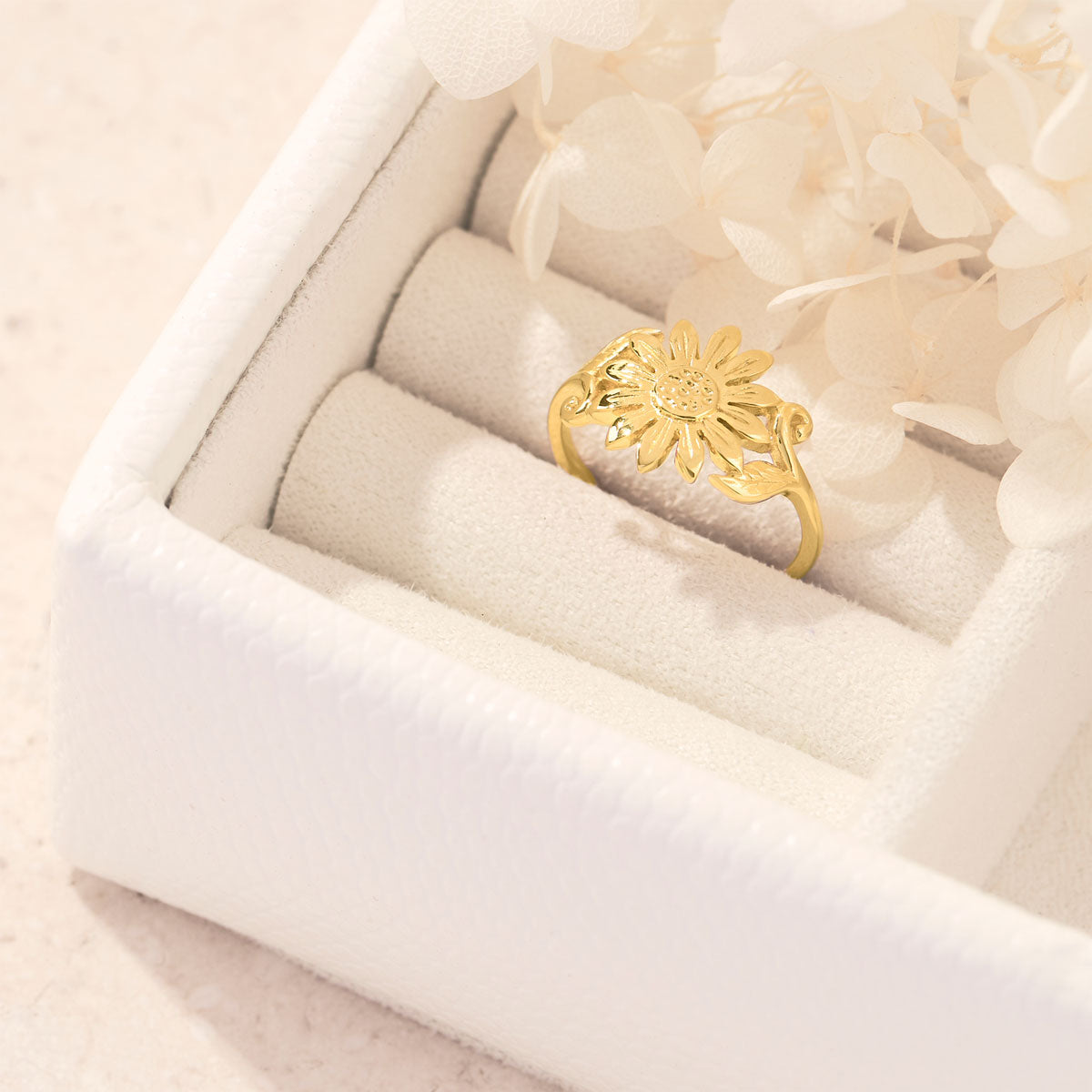 Wild Sunflower Ring Gold