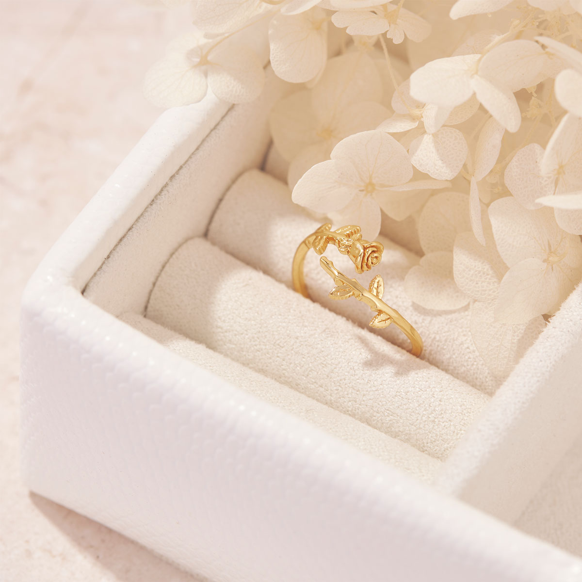 Fallen Roses Wrap Ring Gold