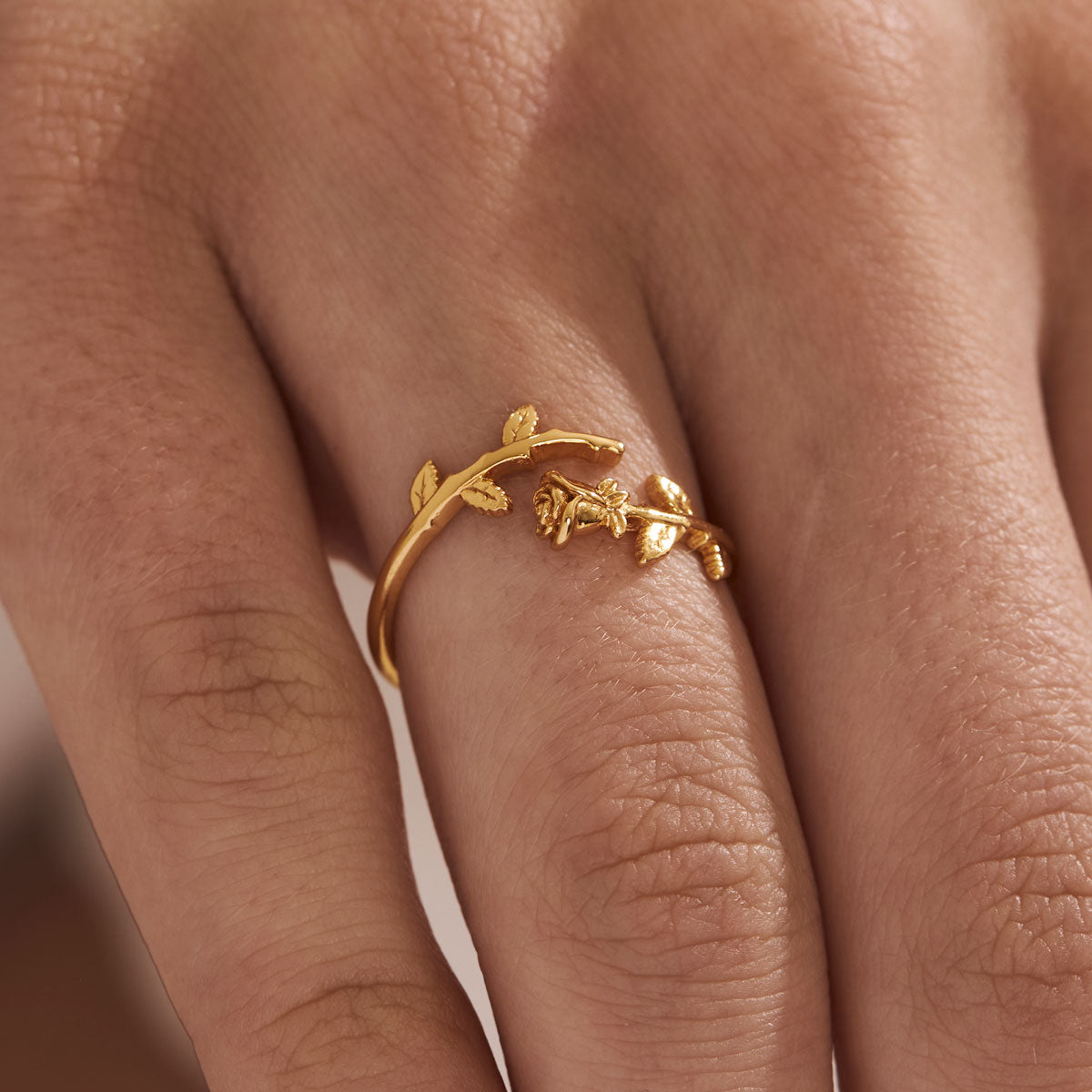 Fallen Roses Wrap Ring Gold