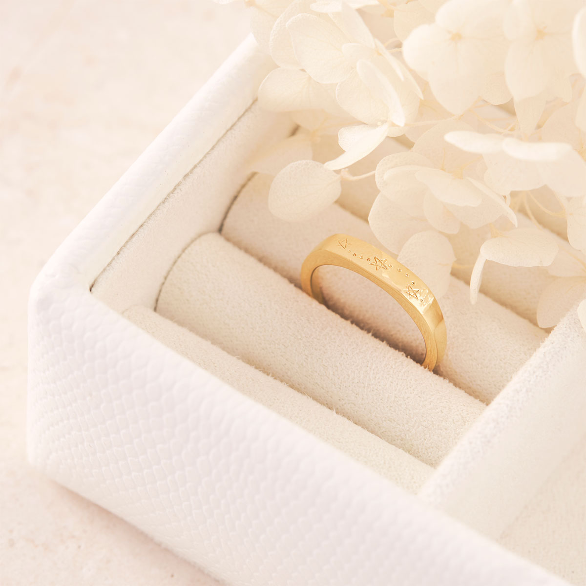 Tri Star Signet Gold Ring