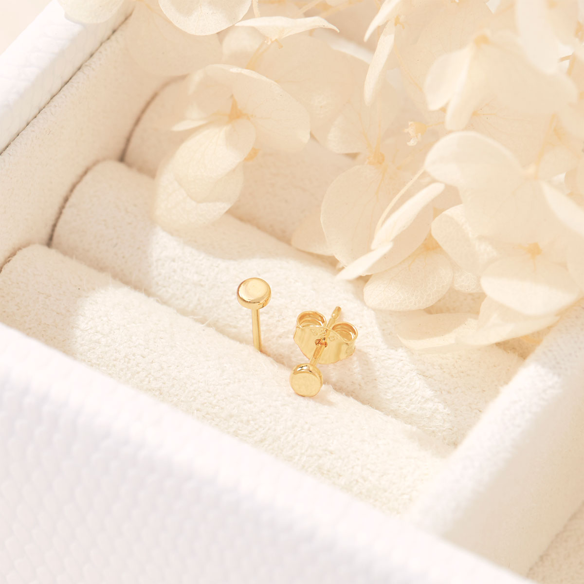 Super Fine Disc Studs Gold