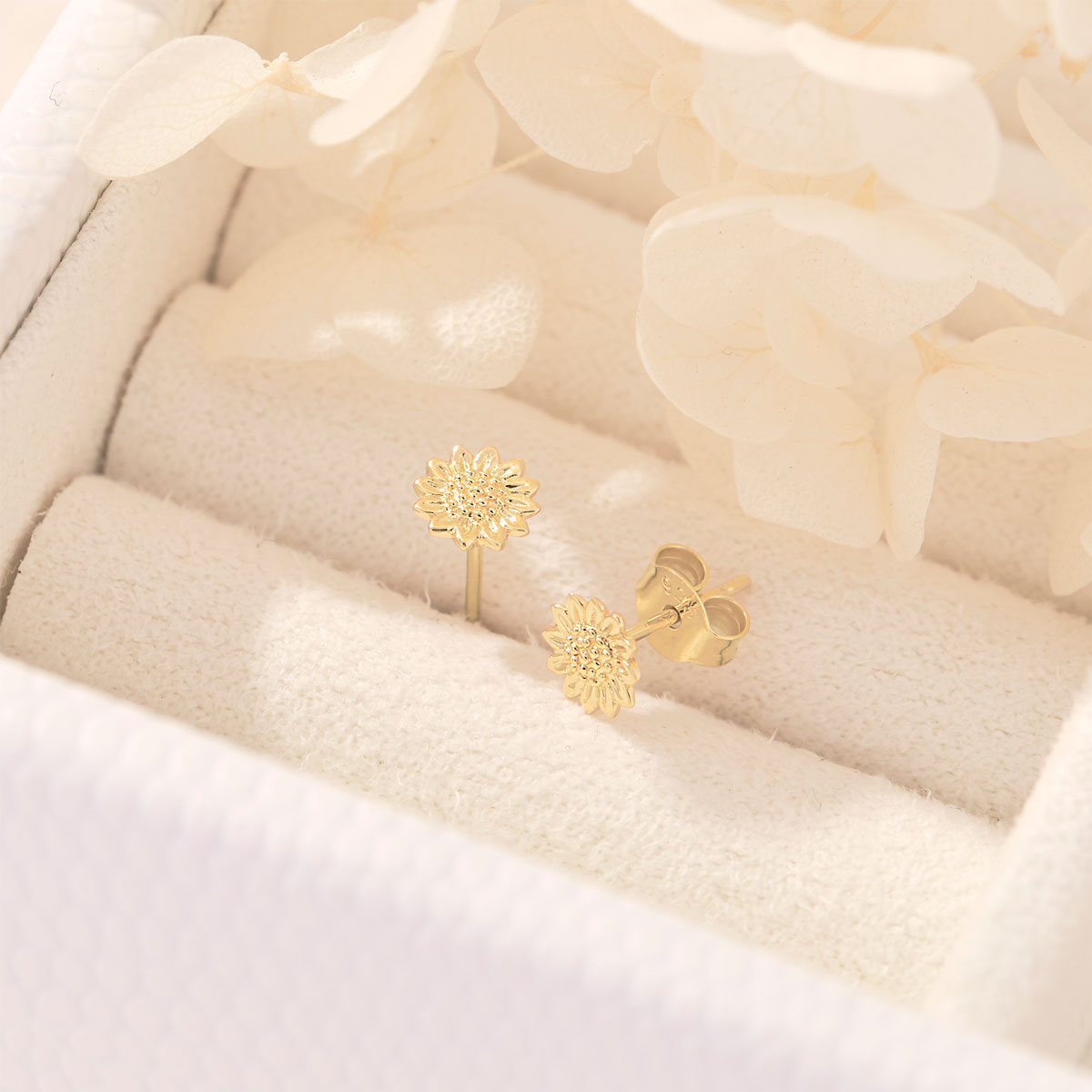 Delicate Sunflower Studs Gold